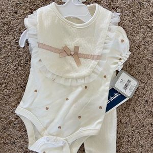 Baby Girl 0-3 month outfit